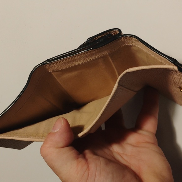 Chloe Tan Leather Wallet - Picture 5 of 10